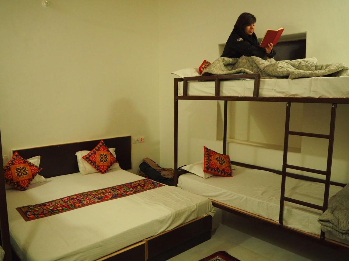 Tofu Hotel & Safari Джайсалмер Екстериор снимка